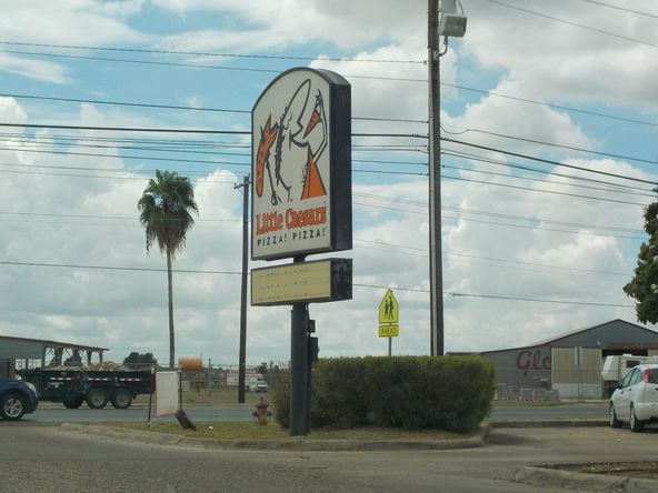 Tejon Plaza: 1601 Alton Gloor , Brownsville, TX 78526